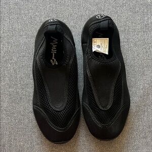 Black Water Shoes
